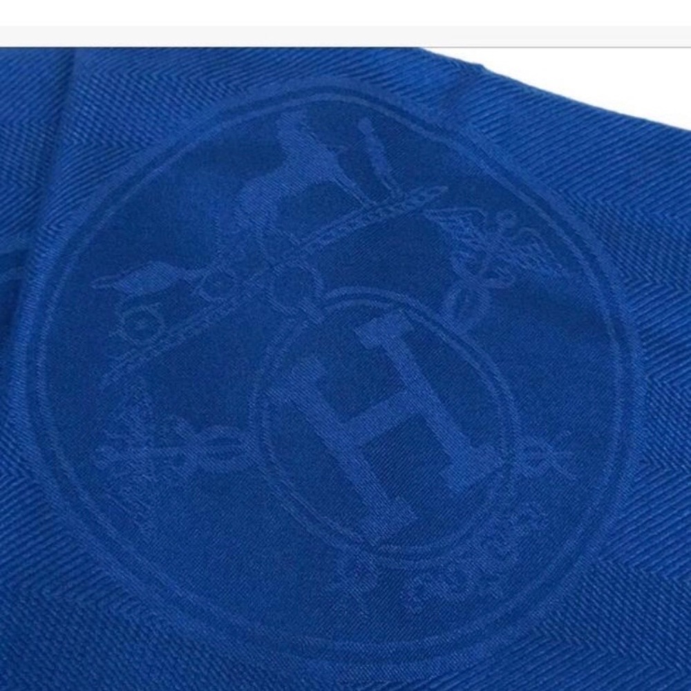 Hermès New Libris Stole Scarf